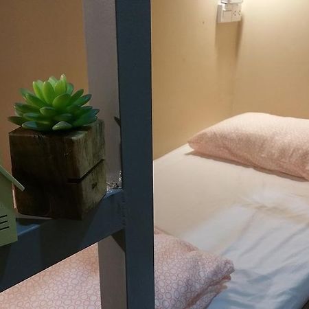 Green Home Hostel And Massage Bangkok Exteriér fotografie