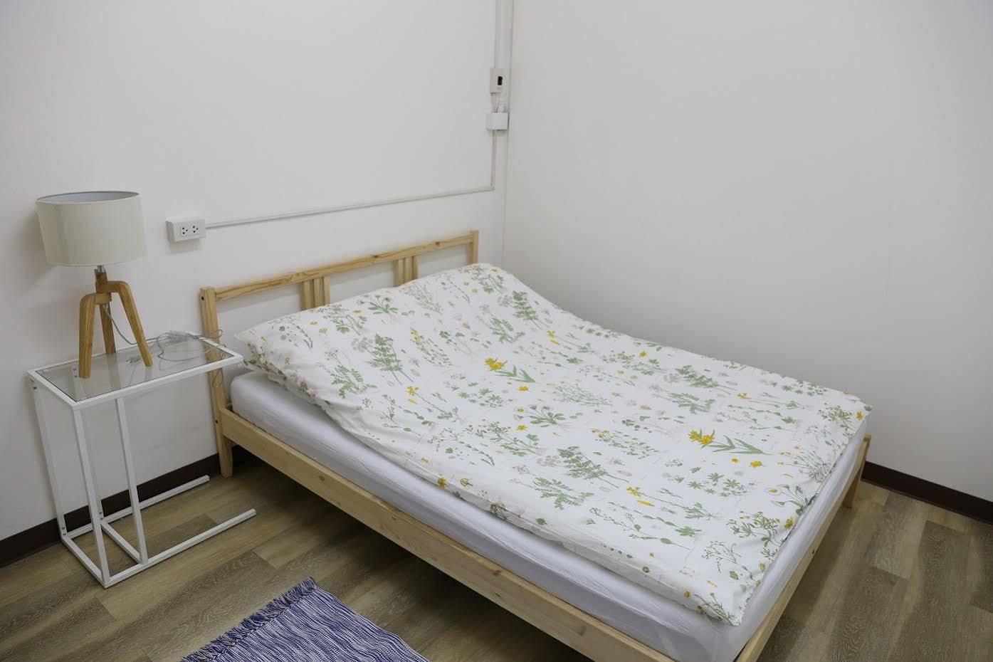 Green Home Hostel And Massage Bangkok Exteriér fotografie